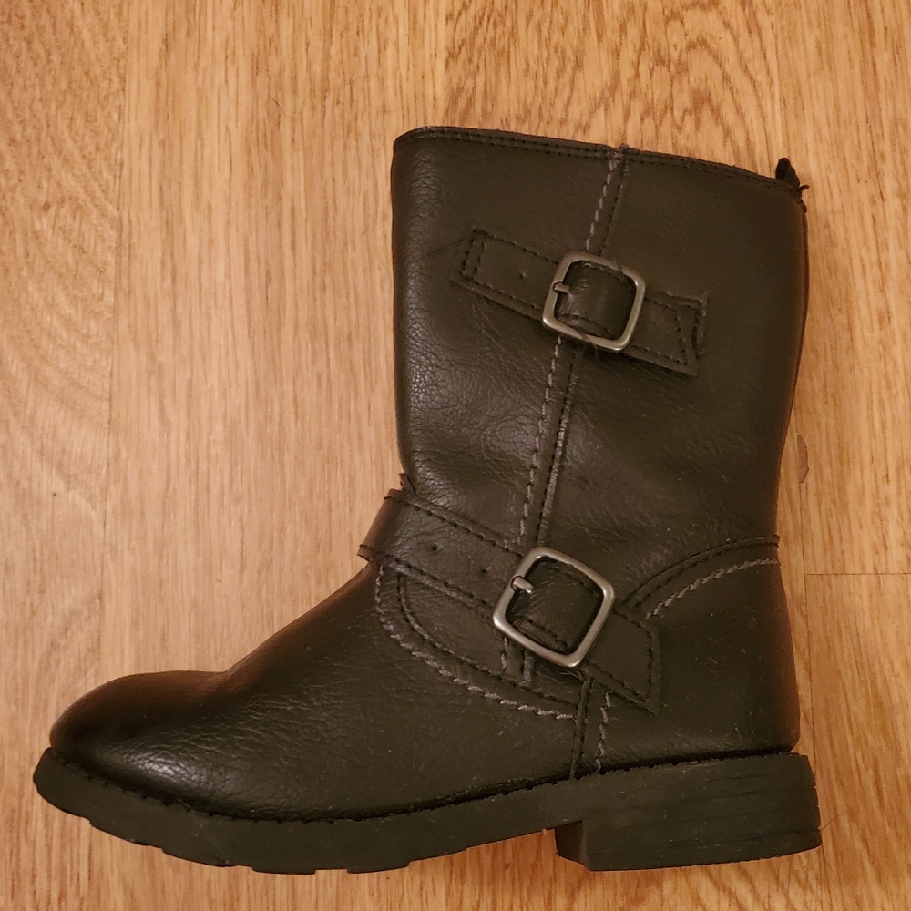 Carter's black boots